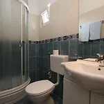 With A Parking Space - 6641 * 马卡尔斯卡