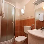 With A Parking Space - 6641