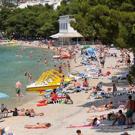 With A Parking Space - 6641 *