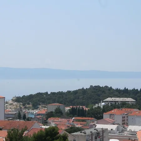 With A Parking Space - 6641 Makarska