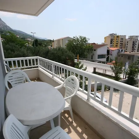 With A Parking Space - 6641 *