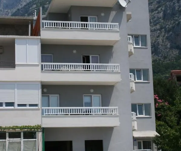 With A Parking Space - 6641 Apartman *