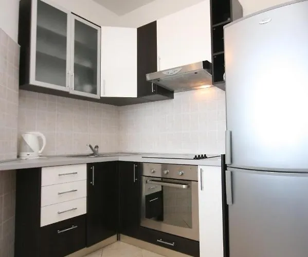 With A Parking Space - 6641 *