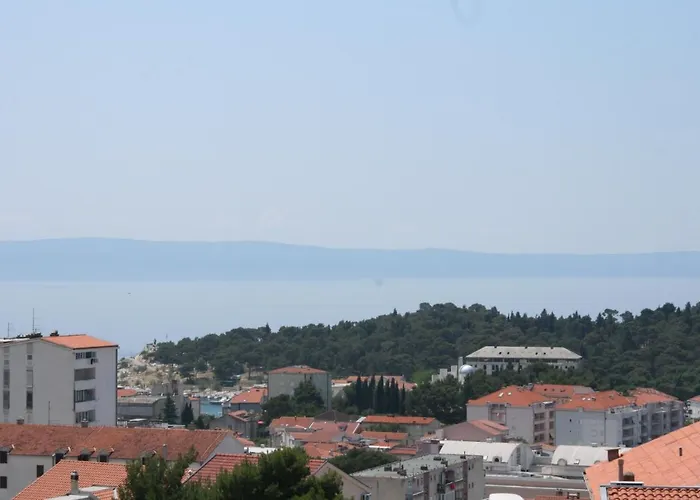 With A Parking Space - 6641 Makarska