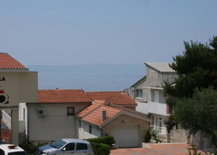 With A Parking Space - 6641 *