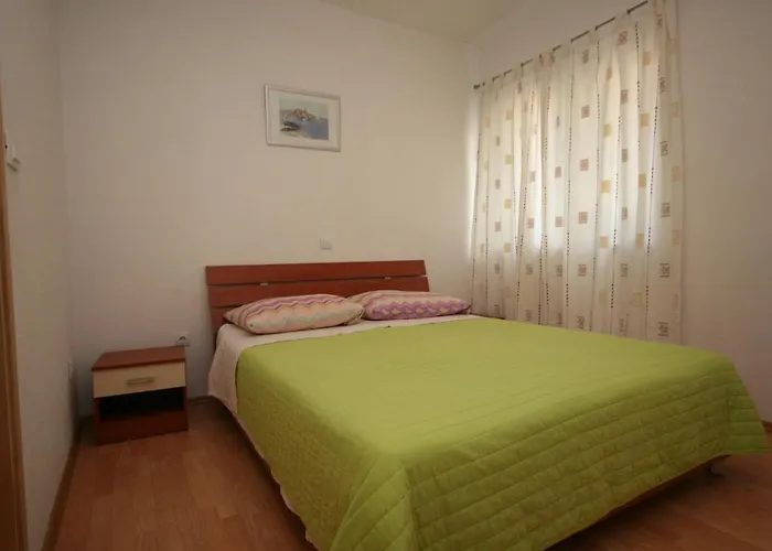 With A Parking Space - 6641 *